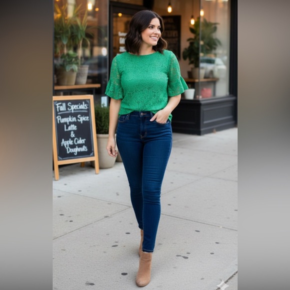 Nanette Lepore green lace top size xsmall - Picture 9 of 9